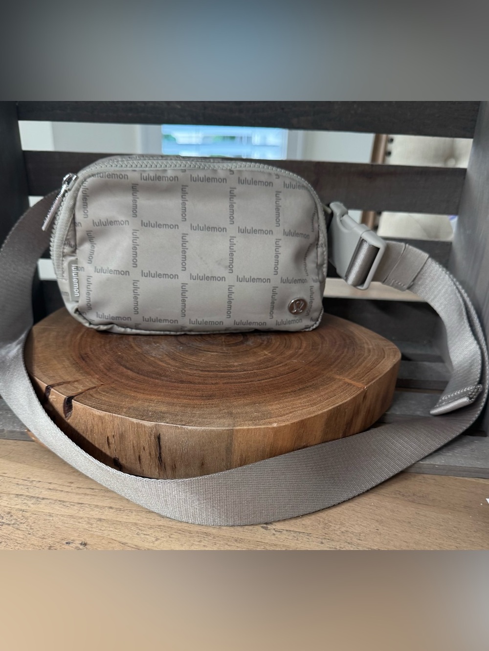 Lululemon Everywhere Belt Bag 1L in the “Raw Linen” Color